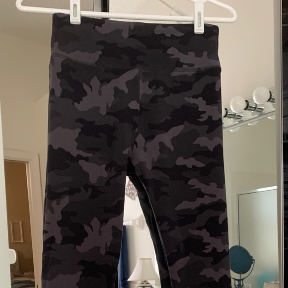 Leggings. Never worn but no tags. - Picture 2 of 7